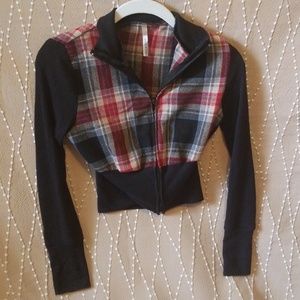 ♦️Black w/red Stripes Cropped Long Sleeve Jacket♦️